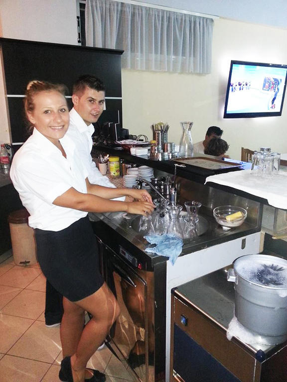 Hotel Aulona Sarandë エクステリア 写真