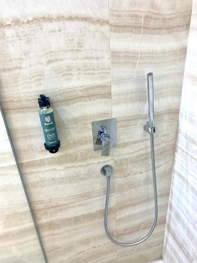 Hotel Aulona Sarandë エクステリア 写真