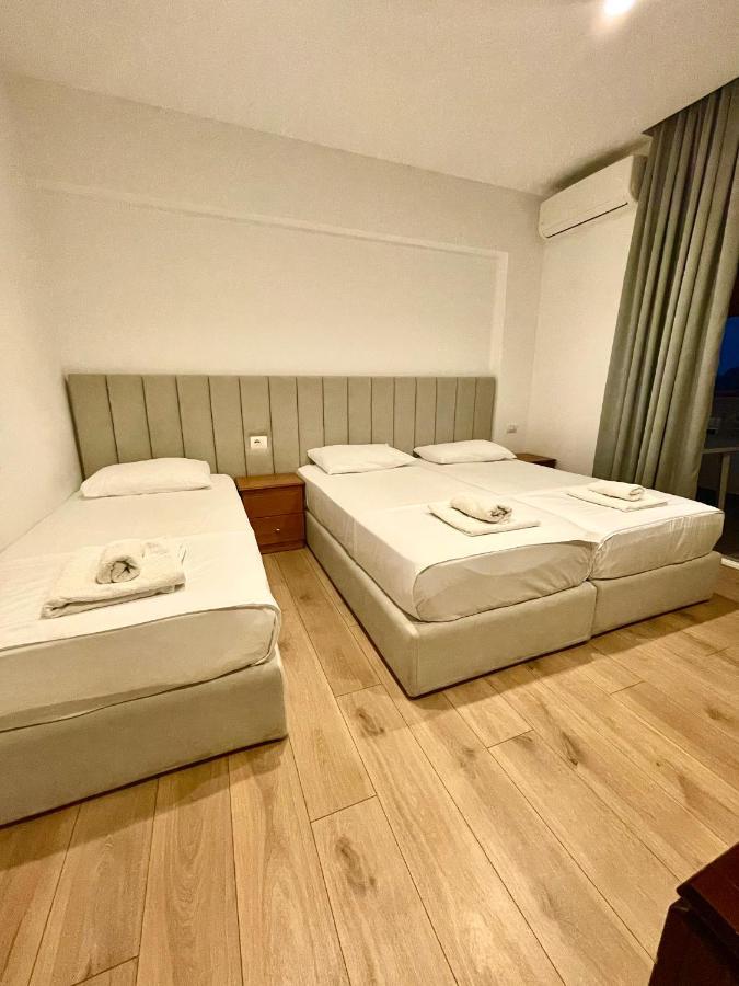 Hotel Aulona Sarandë エクステリア 写真