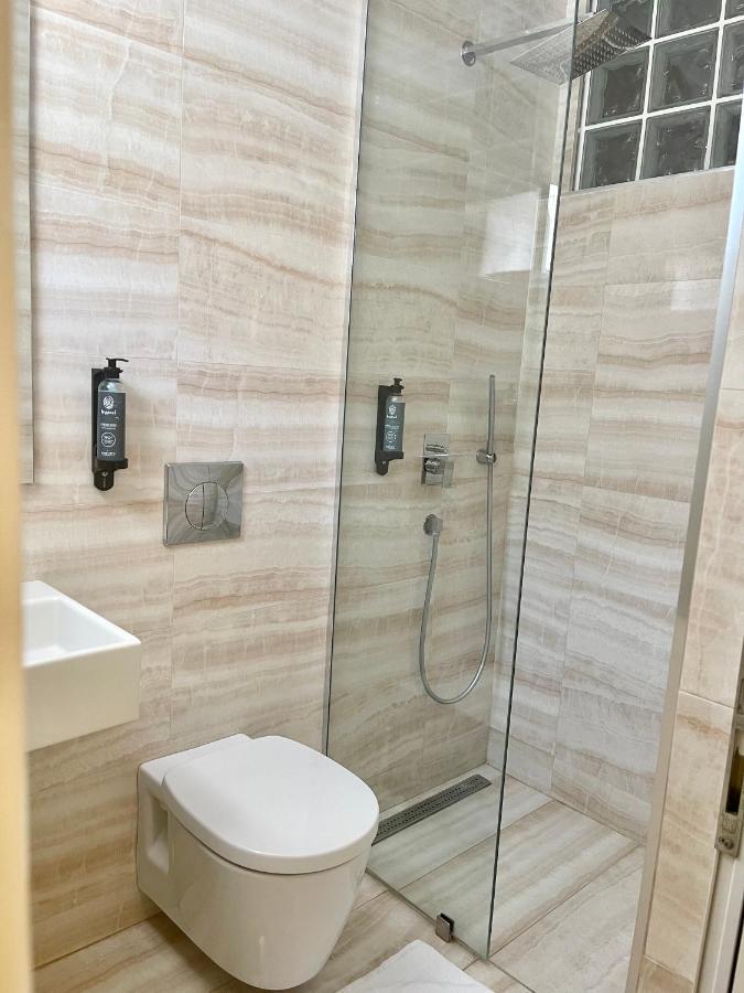 Hotel Aulona Sarandë エクステリア 写真