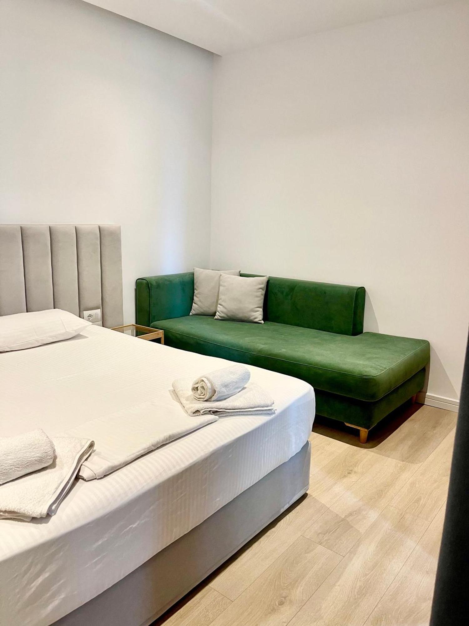 Hotel Aulona Sarandë エクステリア 写真