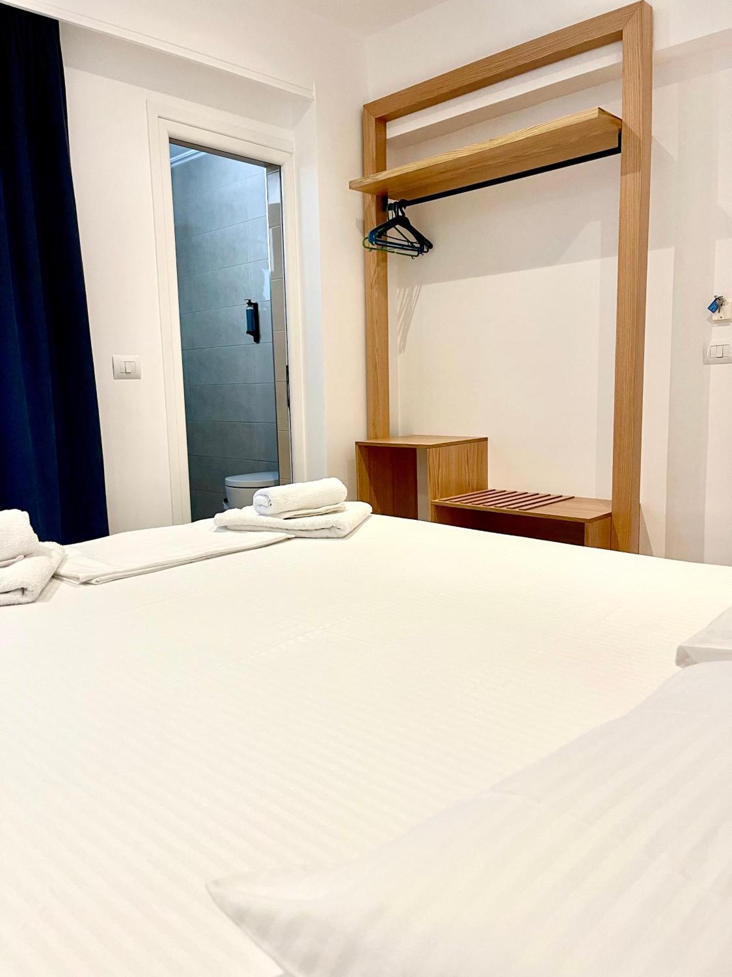Hotel Aulona Sarandë エクステリア 写真