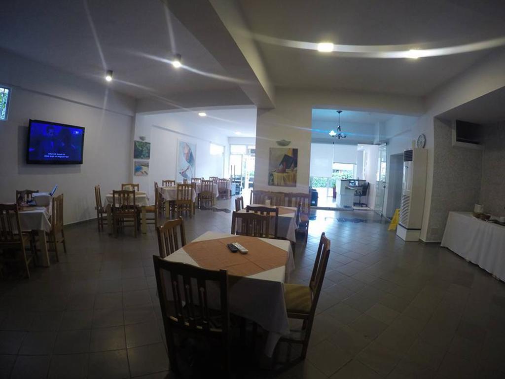 Hotel Aulona Sarandë エクステリア 写真